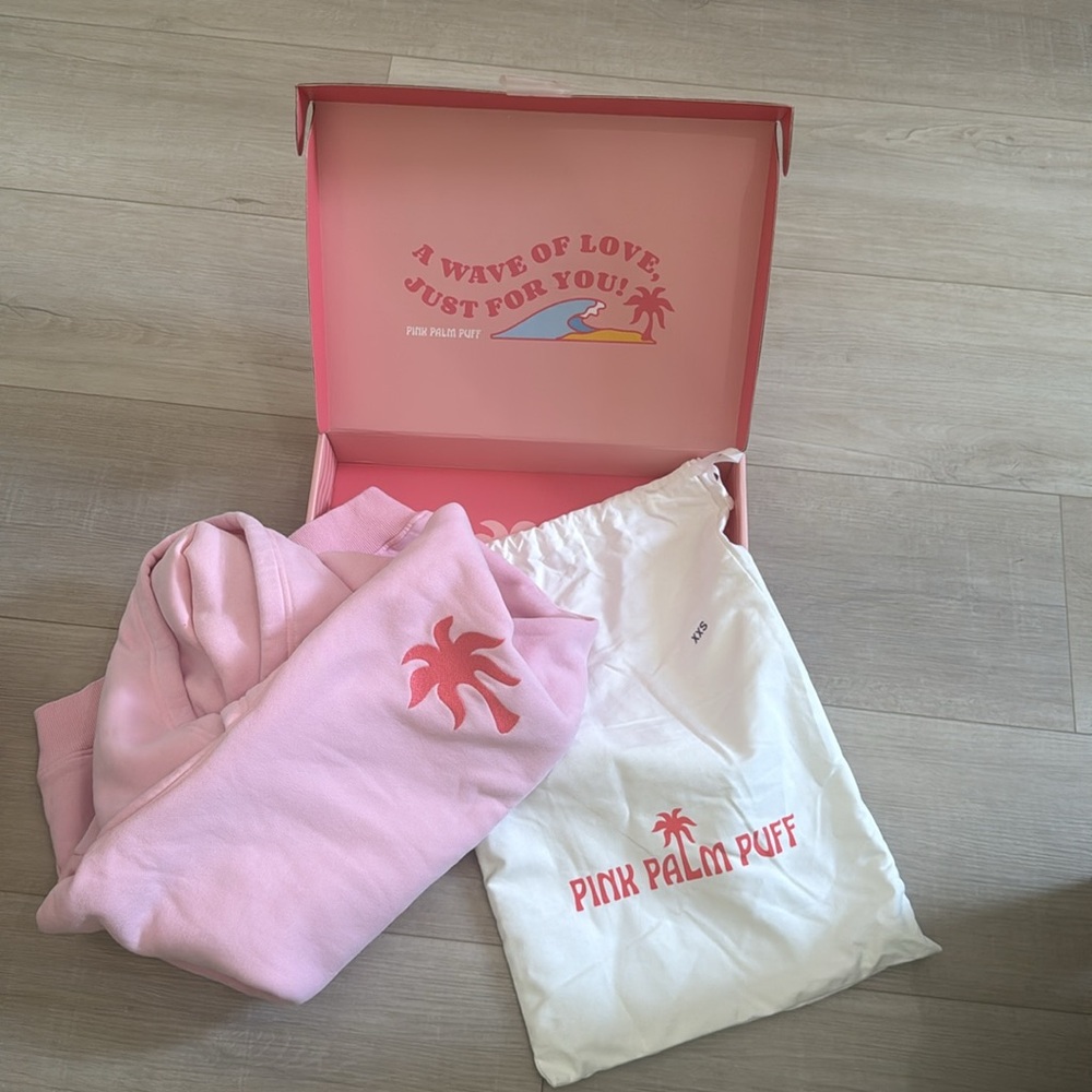 Pink palm puff sweatshirt 🌴